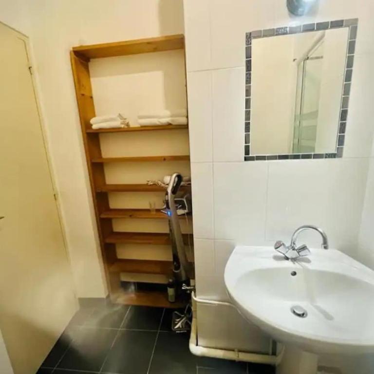 Coquebert studio confortable proche centre ville - Appartamento con 1 Camera da Letto - 8