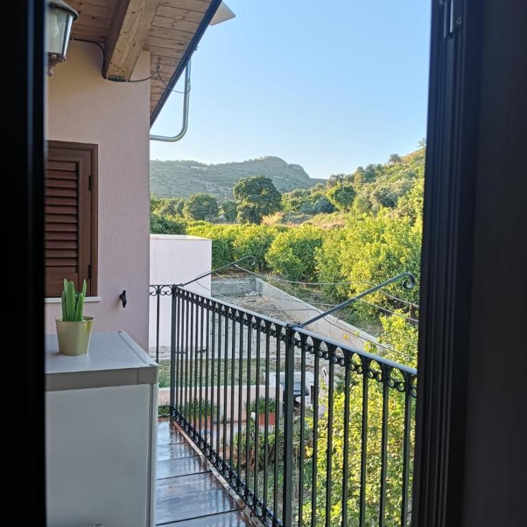Villa Vesta - Appartamento con 1 Camera da Letto, Balcone e Vista Montagna - 3