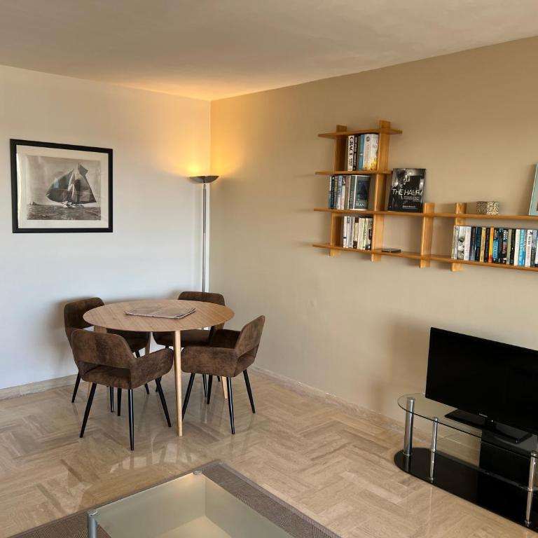 Appartement vue & front de mer, piscines, 55M2 2Pièces - Apartment mit 1 Schlafzimmer - 18