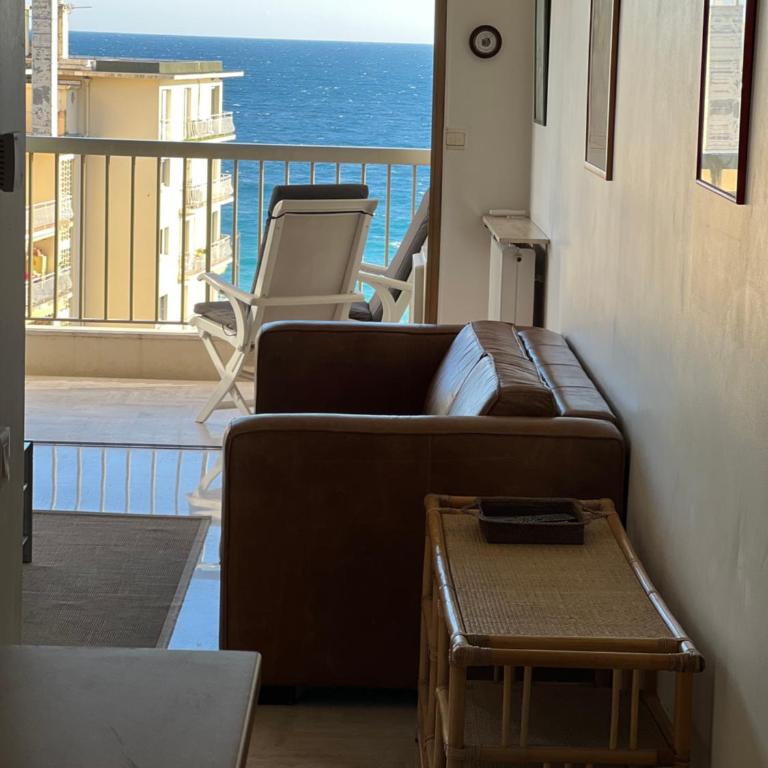 Appartement vue & front de mer, piscines, 55M2 2Pièces - Apartment mit 1 Schlafzimmer - 12
