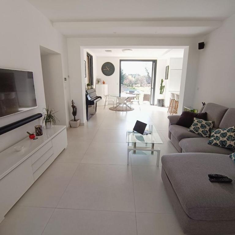 Ville au calme en Provence, piscine privée, spa jeux, proche Ventoux - Villa - 4