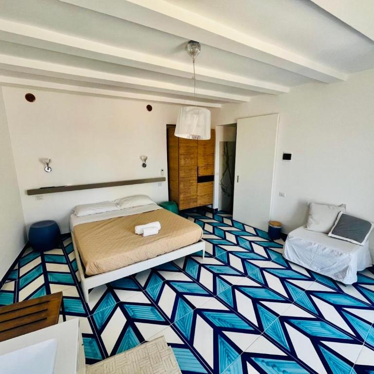 La Gaetana - UN LETTO IDEALE - Double Room with Spa Bath - 15