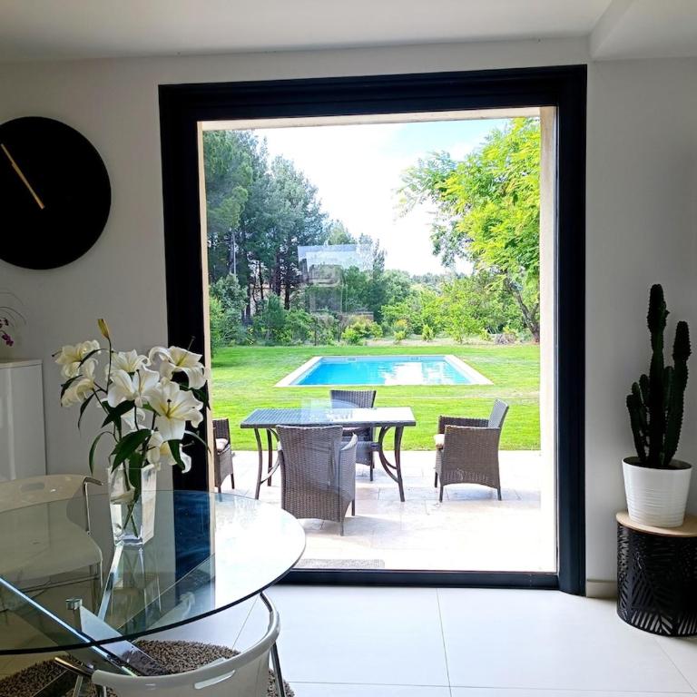 Ville au calme en Provence, piscine privée, spa jeux, proche Ventoux - Villa - 35