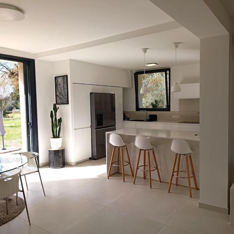 Ville au calme en Provence, piscine privée, spa jeux, proche Ventoux - Villa - 51