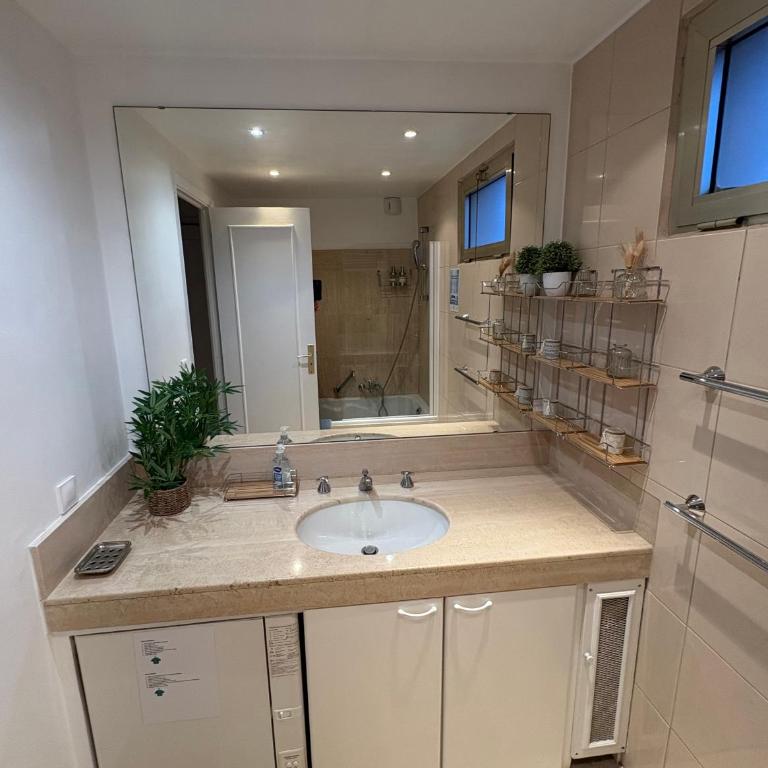 Appartement vue & front de mer, piscines, 55M2 2Pièces - Apartment mit 1 Schlafzimmer - 10
