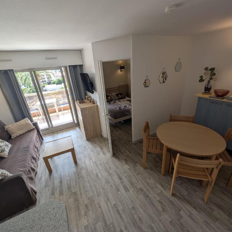 Résidence de Vacances avec piscine & Transat, à 2 minutes de la mer -Bât n7 - 2 appartements côte à côte terrasse communicante selon les disponibilités - Appartement 1 Chambre - 4