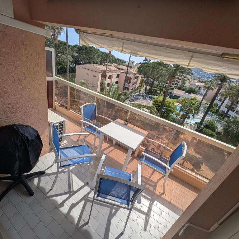Résidence de Vacances avec piscine & Transat, à 2 minutes de la mer -Bât n7 - 2 appartements côte à côte terrasse communicante selon les disponibilités - Appartement 1 Chambre - 8