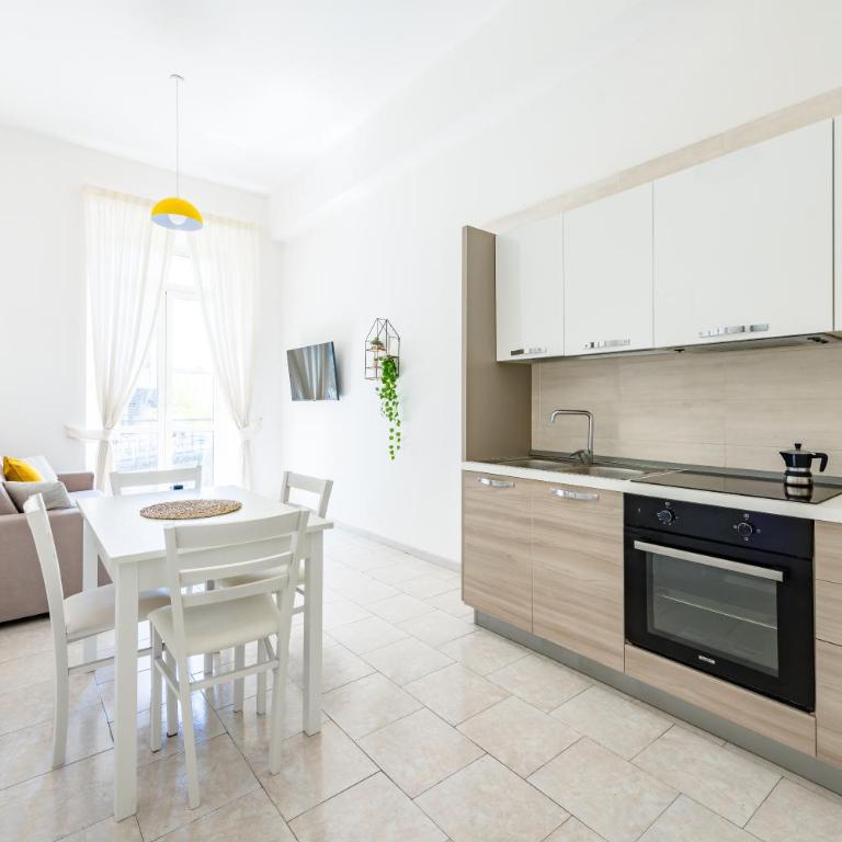 Urban Base Garibaldi by NapoliApartments - Two-Bedroom Apartment - 4