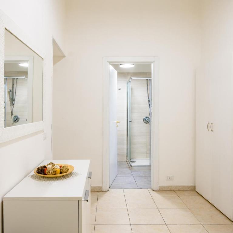 Urban Base Garibaldi by NapoliApartments - Two-Bedroom Apartment - 30