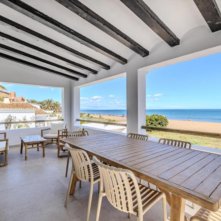Urbanización El Oasis, 20 Villas en 1ª Línea Playa - Villa Yuca de 4 dormitorios - 6