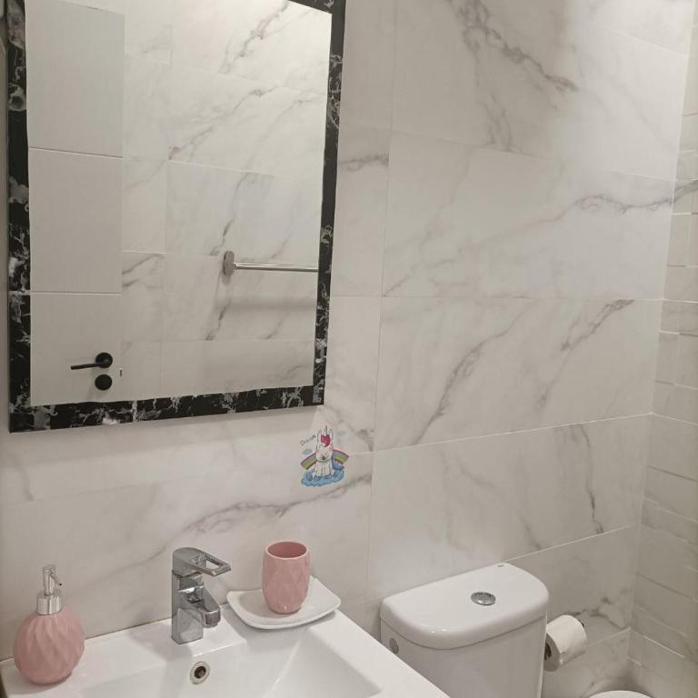 Los Tilos Apartments - Two-Bedroom Apartment - 18