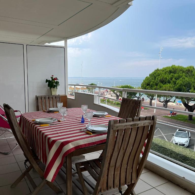 Appartement T3 Central à Arcachon avec Vue Mer, Terrasse, Wifi et Parking - FR-1-374-52 - Apartment (4 Adults) - 13
