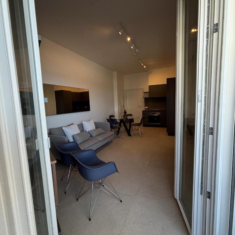 CN018 - Cesenatico, elegante quadrilocale fronte mare con posto auto - Appartamento con 3 Camere da Letto - 11