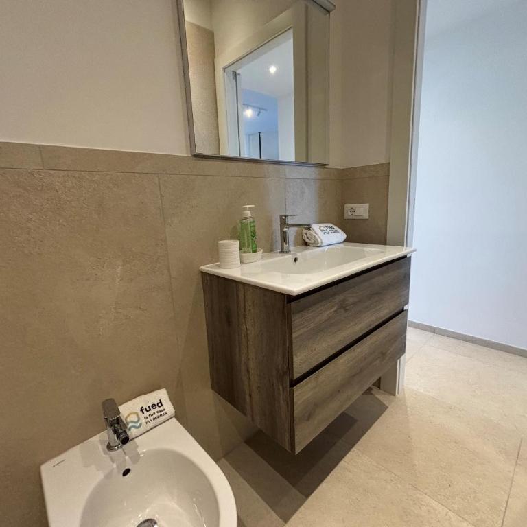 CN018 - Cesenatico, elegante quadrilocale fronte mare con posto auto - Appartamento con 3 Camere da Letto - 35