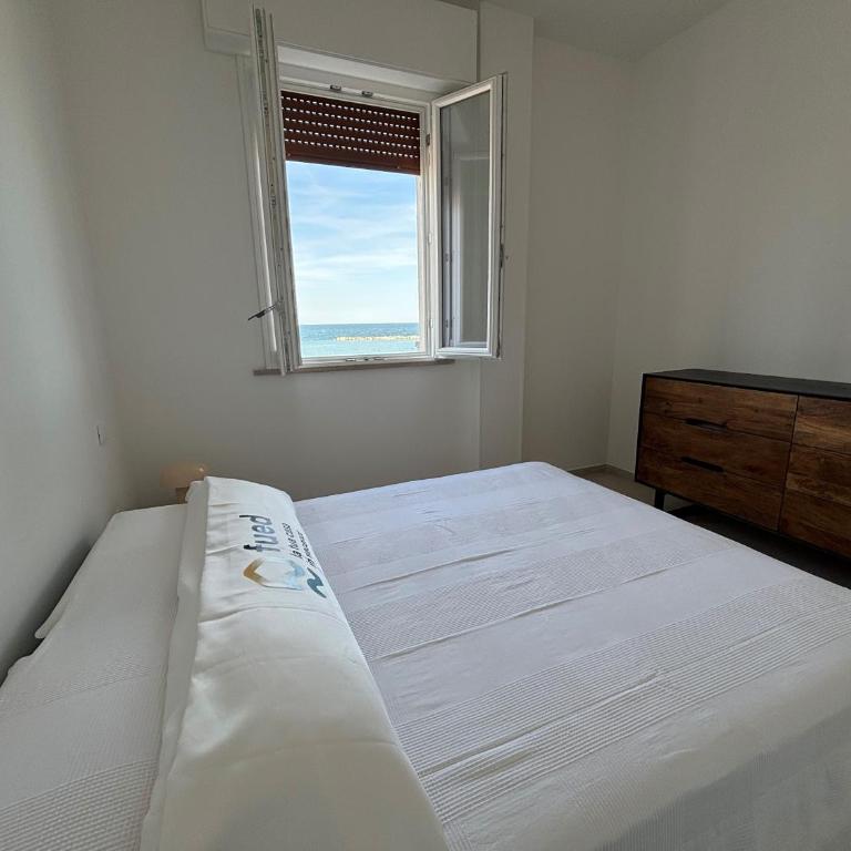 CN018 - Cesenatico, elegante quadrilocale fronte mare con posto auto - Appartamento con 3 Camere da Letto - 24