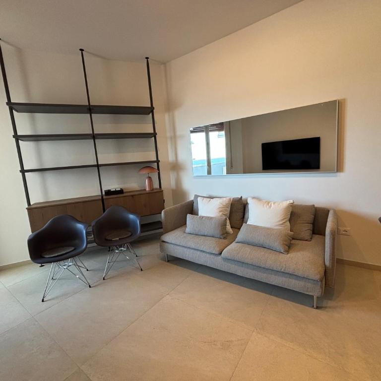 CN018 - Cesenatico, elegante quadrilocale fronte mare con posto auto - Appartamento con 3 Camere da Letto - 8