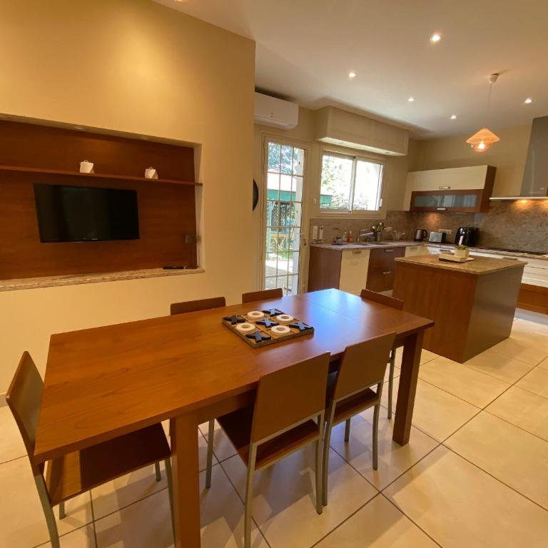 Villa avec Piscine Intérieure, 5 Chambres, Proche Plage et Commerces à Arcachon - FR-1-374-220 - Villa - 6