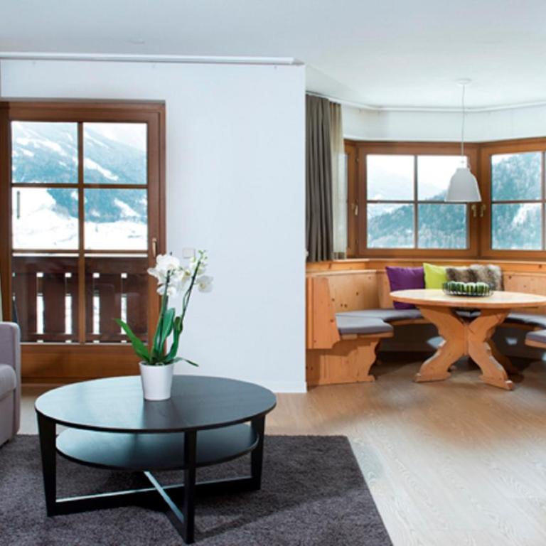 Hotel Goldried - Apartment mit 1 Schlafzimmer und Balkon - 2