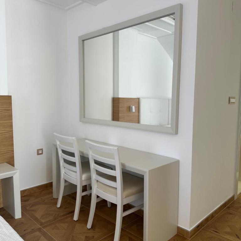 Hotel RR - Family Room with Sea View - 1