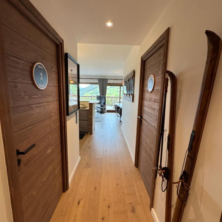 Magnifique 4 pièces de luxe pour 6 personnes - vue exceptionnelle - idéal pour une famille ou des amis - proche des pistes - Méribel Mottaret - Apartment mit 3 Schlafzimmern und Bergblick - 22