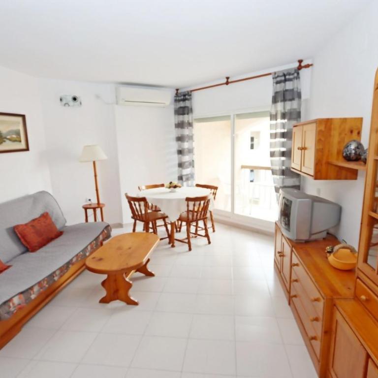 R-6048 Apartamento Avenida Habaneras - Two-Bedroom Apartment - 2