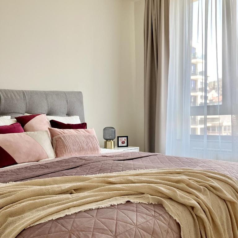 Waterfront Nights - One-Bedroom Apartment - 2