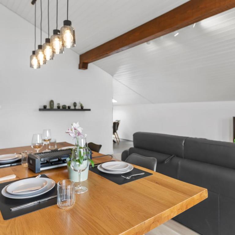 Attique rénové avec jacuzzi 6 pers à Savièse - Apartment mit 2 Schlafzimmern - 1