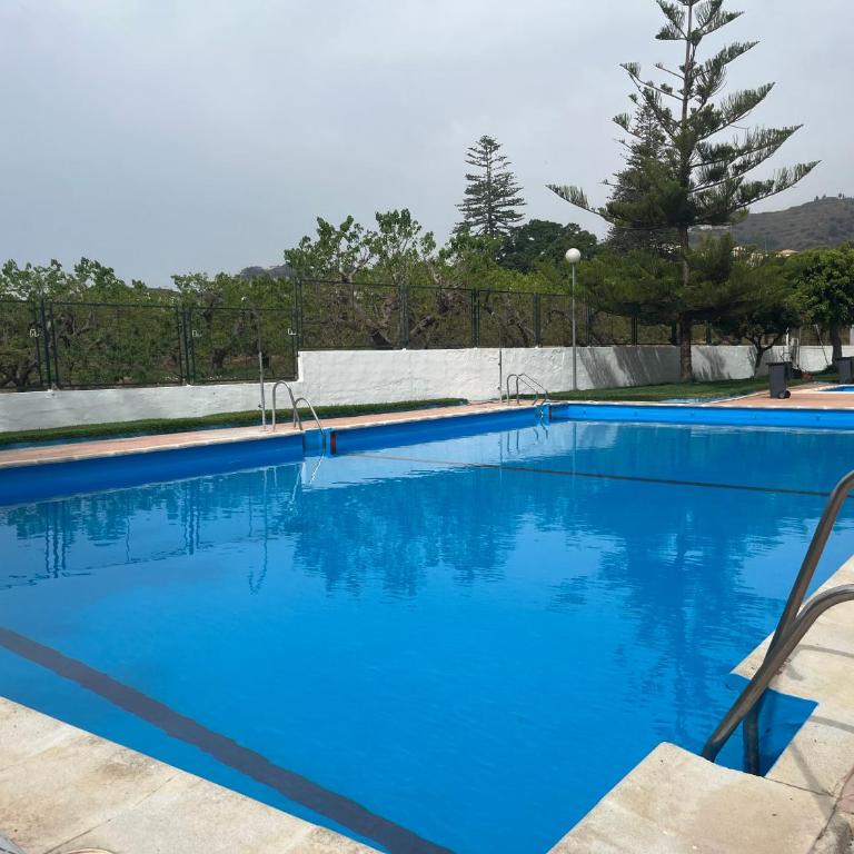 Apartamento en Almuñécar con piscina comunitaria - Apartamento de 3 dormitorios - 1
