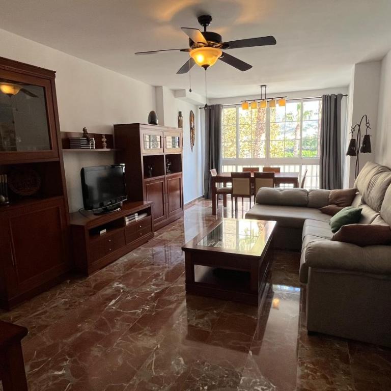 Apartamento en Almuñécar con piscina comunitaria - Apartamento de 3 dormitorios - 4