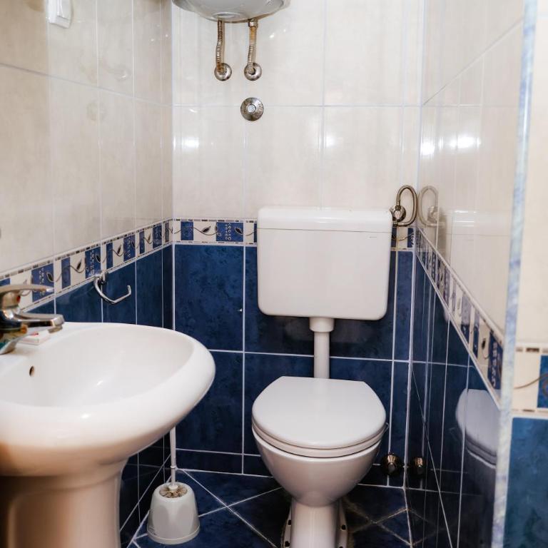Guest House Ivana - Studio with Balcony and Sea View (2 Adults) - 7