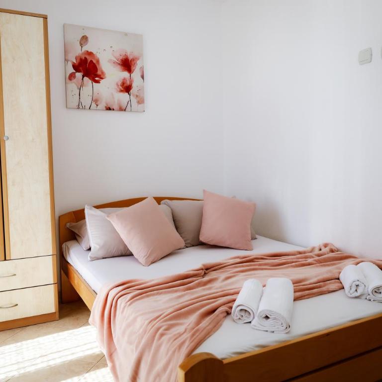 Guest House Ivana - Studio with Balcony and Sea View (2 Adults) - 15