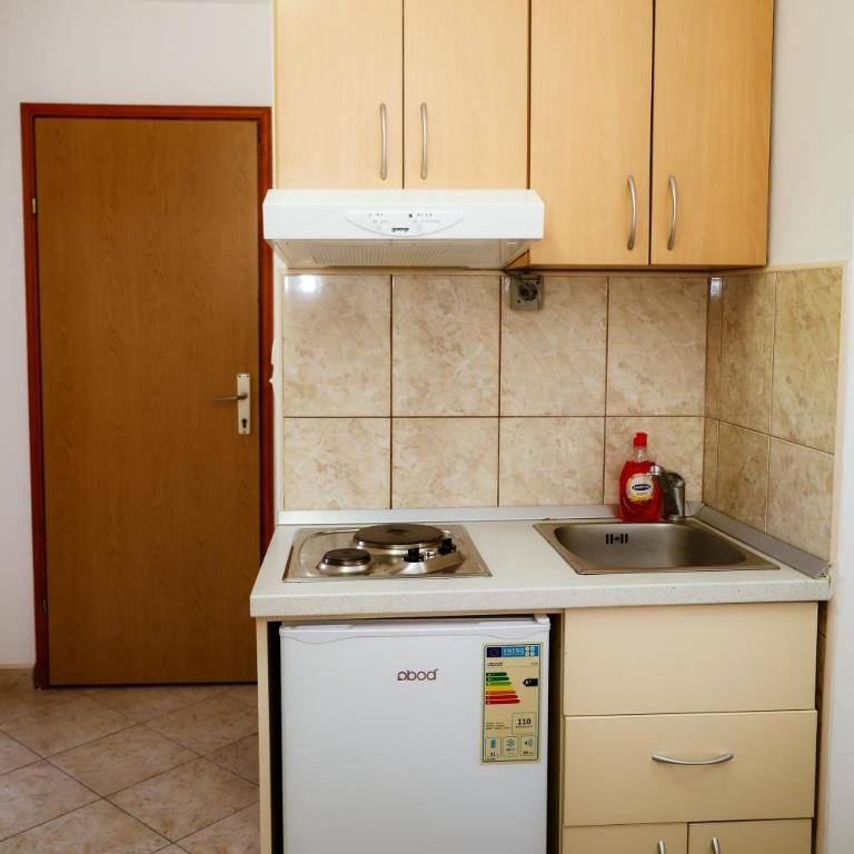 Guest House Ivana - Studio with Balcony and Mountain View (2 Adults) - 15
