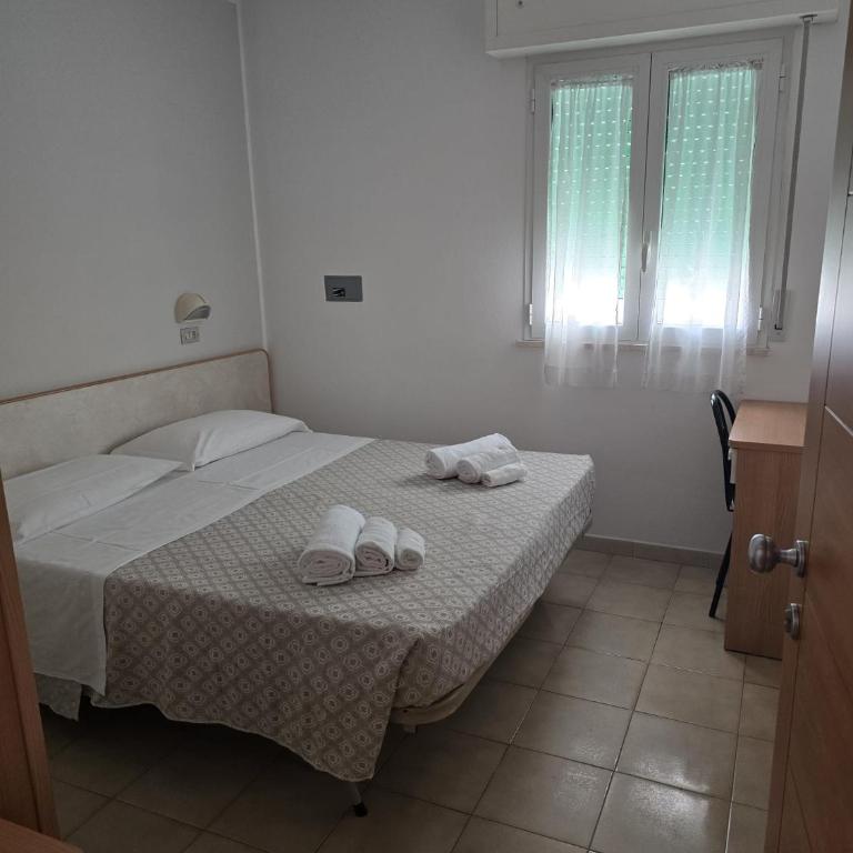 Hotel Gioiella - Camera Economy Matrimoniale/Doppia con Letti Singoli - 7