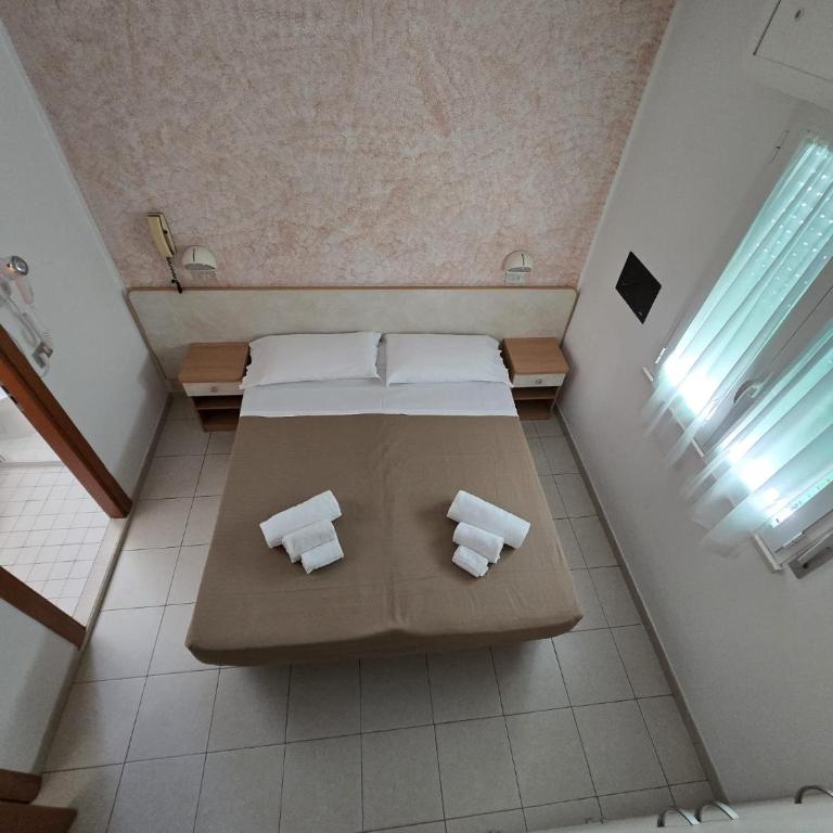 Hotel Gioiella - Camera Economy Matrimoniale/Doppia con Letti Singoli - 4