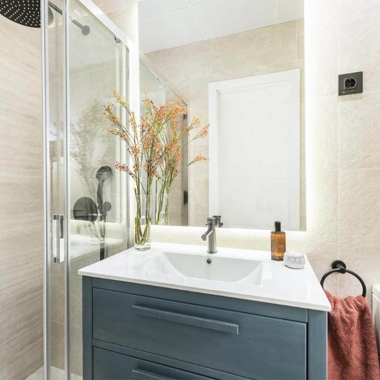 dPLACE To Be - Luxury apartments in Barrio de Salamanca - Apartamento Superior de 1 dormitorio con balcón - 1