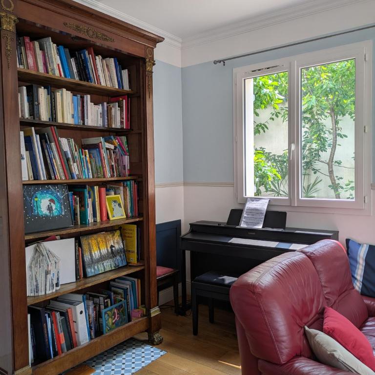 Belle maison, beau quartier, piscine, proche centre, 5 chambres - Villa - 32