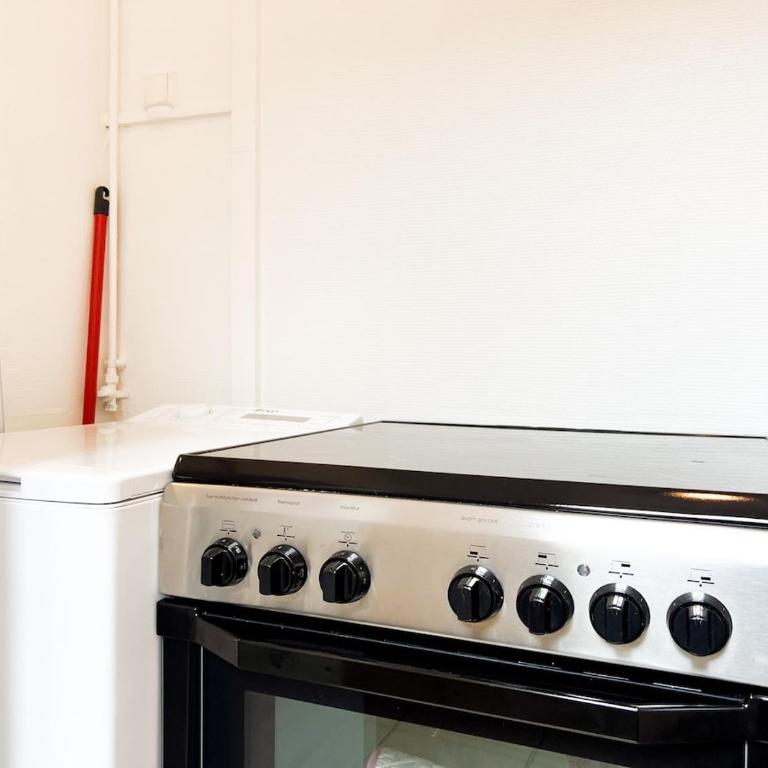 Le Romain - Centre-Ville Gare - Spacieux - Netflix - Appartamento con 2 Camere da Letto - 13