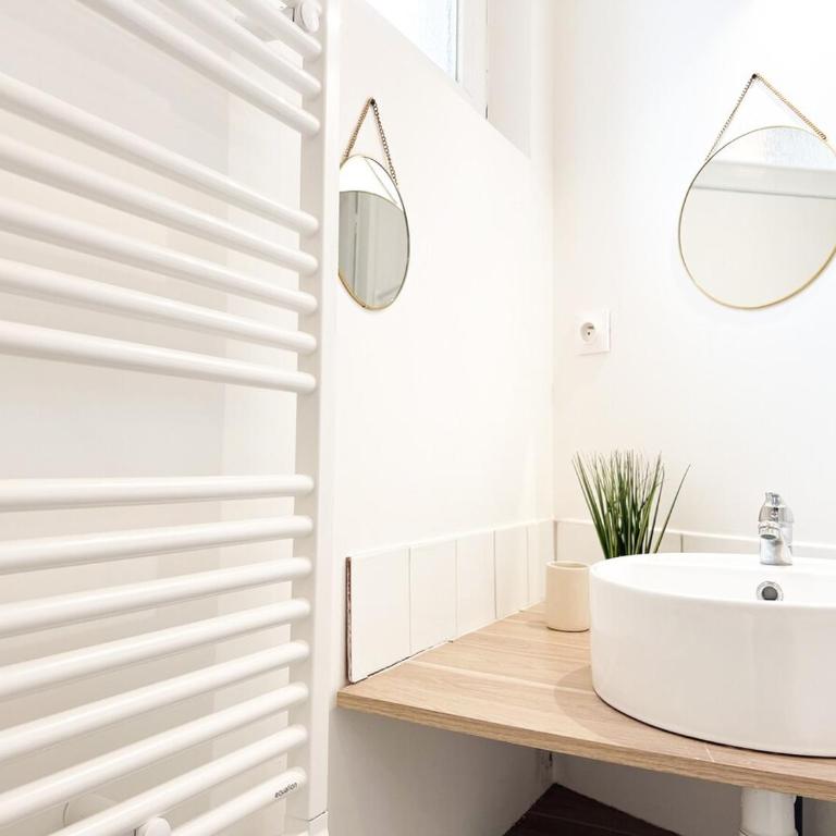 Le Romain - Centre-Ville Gare - Spacieux - Netflix - Appartamento con 2 Camere da Letto - 9