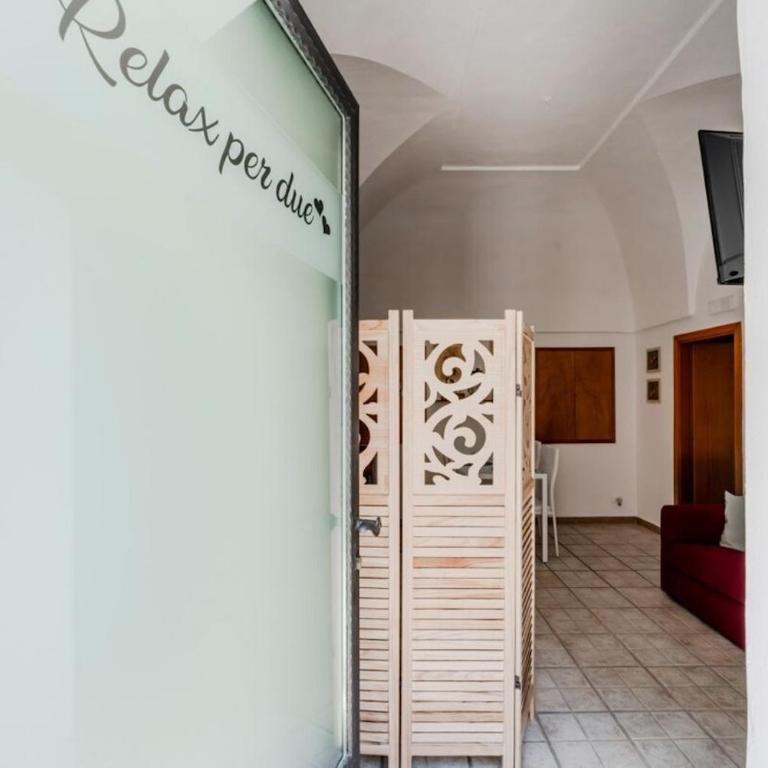 Relax 2 Cuori, Suite with Jacuzzi in Ostuni Historic Center - Deluxe Suite with Spa Bath - 25