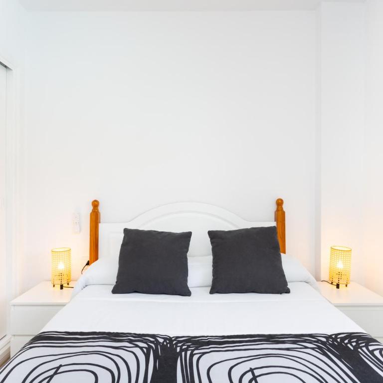 Home2Book Beachside Los Cristianos Apt & Pool - Apartamento de 3 dormitorios - 23