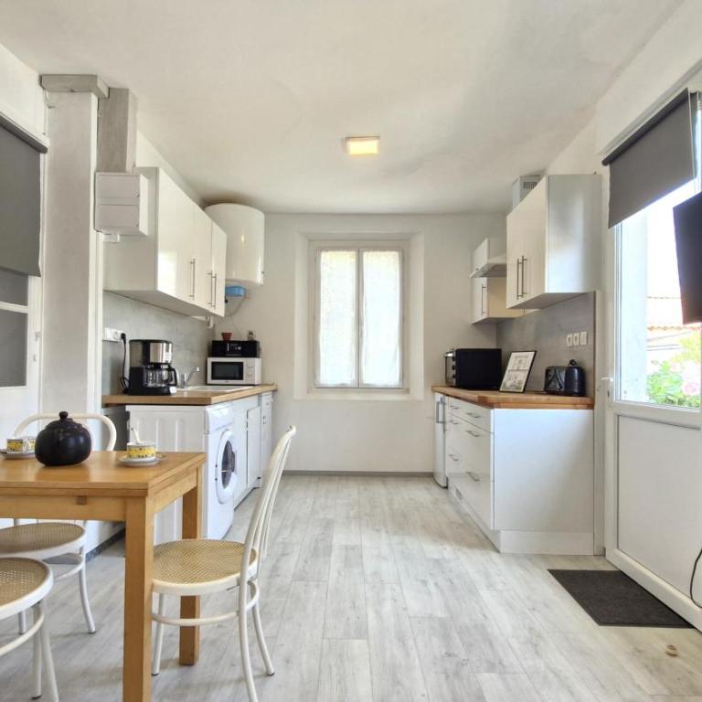 Royan - APPARTEMENT - rez-de-jardin - MARCHE à DEUX PAS PLAGE à 600m - Appartamento - Piano Terra - 6
