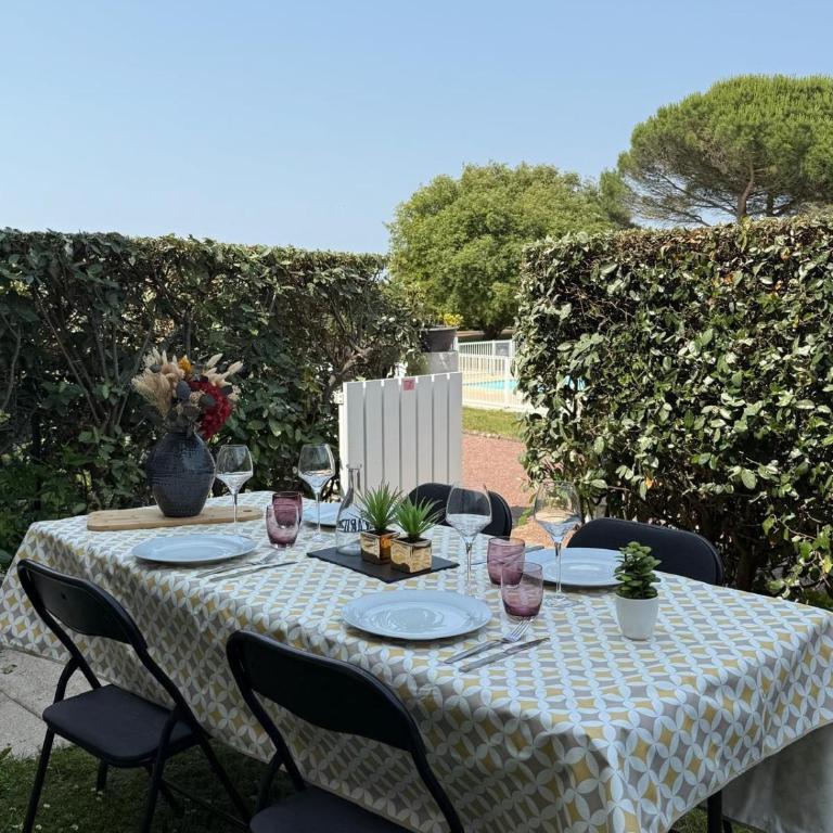 Appartement avec piscine commune - quartier Pironnière - 4 personnes - Apartment mit 1 Schlafzimmer - 3