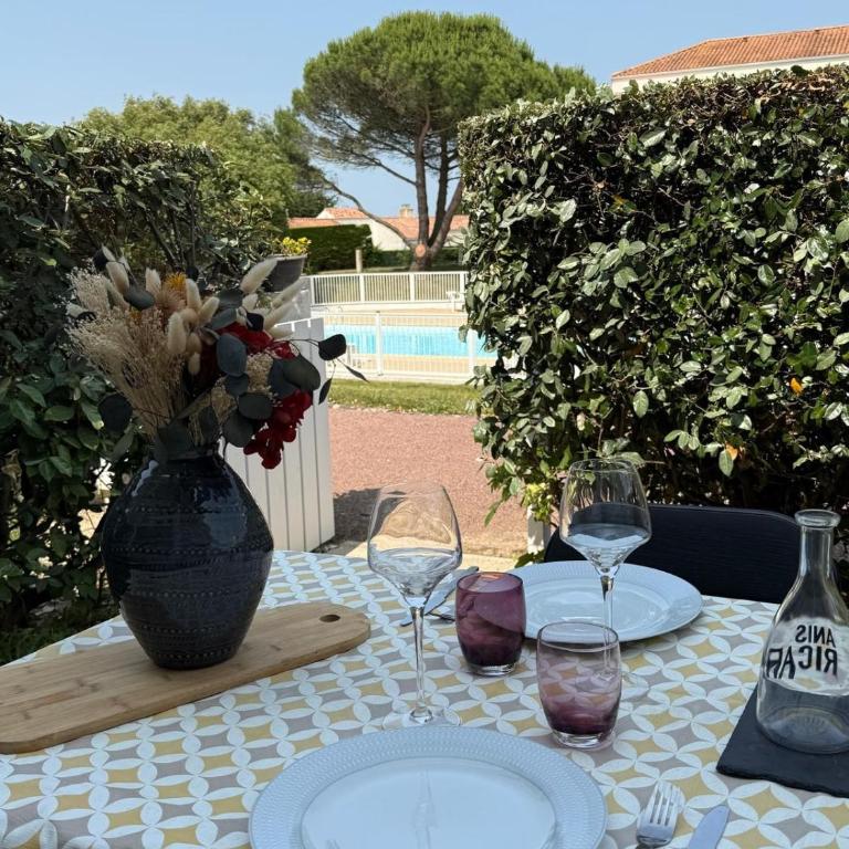 Appartement avec piscine commune - quartier Pironnière - 4 personnes - Apartment mit 1 Schlafzimmer - 15