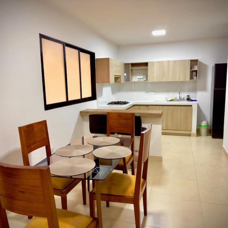 Hermoso Apartamento Amoblado - Apartamento de 2 dormitorios - 33