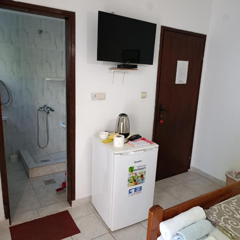Julija- soba sa bračnim krevetom - Apartment mit 1 Schlafzimmer - 2