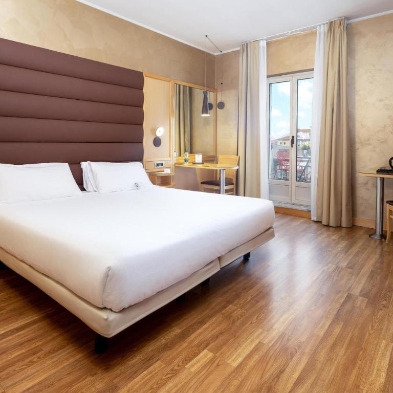 Best Western Hotel Luxor - Superior Queen Room with View - 1