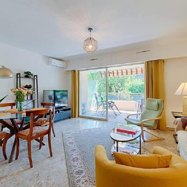 LE CARDIFF avec grand balcon, piscine et parking, un fabuleux appartement familial en basse Californie - Apartment mit 2 Schlafzimmern - 2