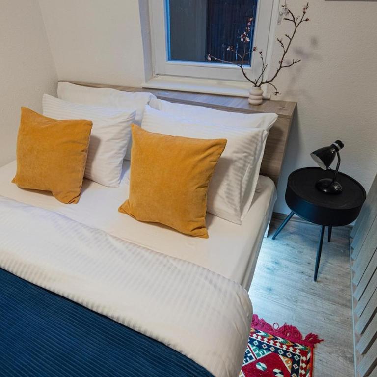 Nana's atelier in the old town - Two-Bedroom Apartment - 16