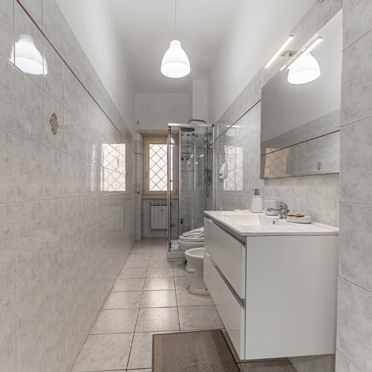 Vacanze Romane - Metro Teano & Wi-Fi - Appartamento Superior con 2 Camere da Letto - 11