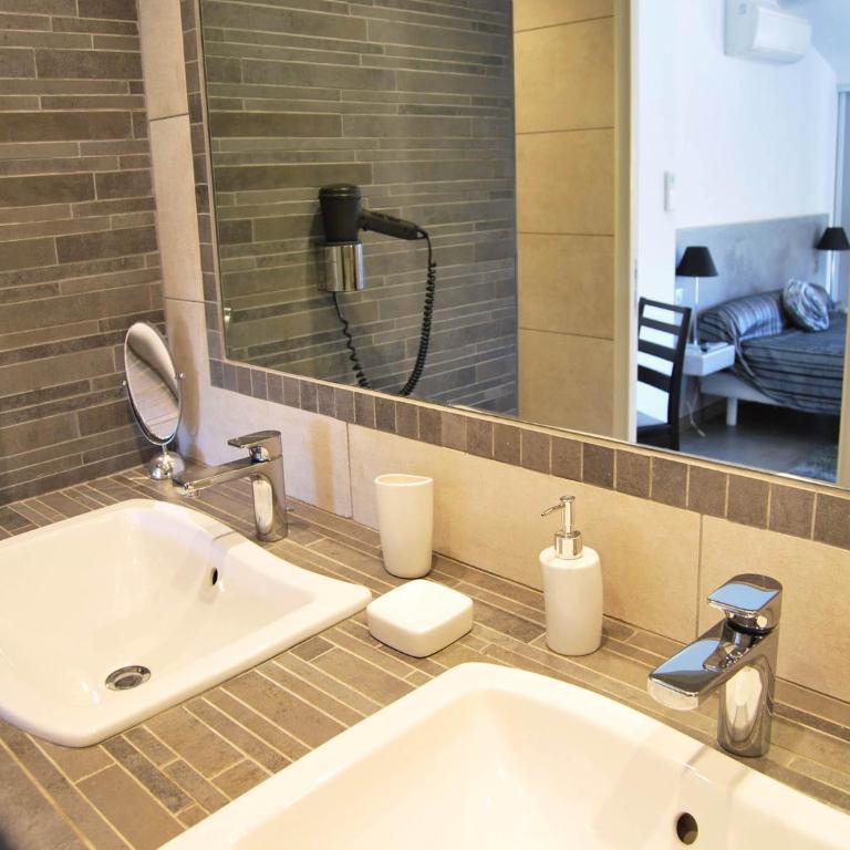 La Villa Nais PADEL&PISCINE -Suites & Appartements - Suite Deluxe - 2